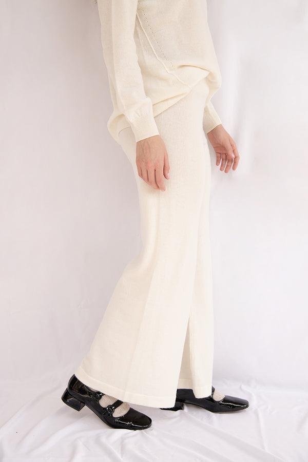 Vica Pantalone 100% Cashmere panna -abbinabile con il Pullover  "La Ludo" per ottenere un meraviglioso set